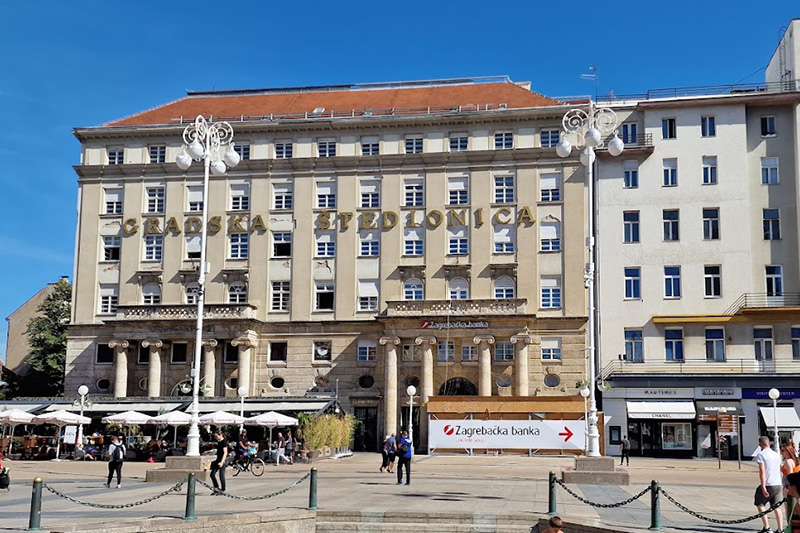 Zagrebačka Banka - Trg Bana Jelačića